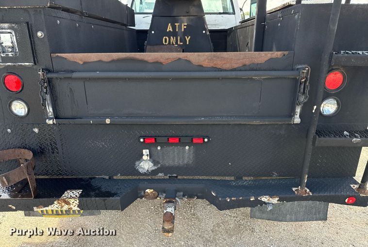 image for item DX5615 2000 Chevrolet C6500 bucket truck