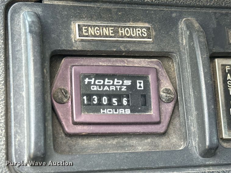 image for item DX5615 2000 Chevrolet C6500 bucket truck