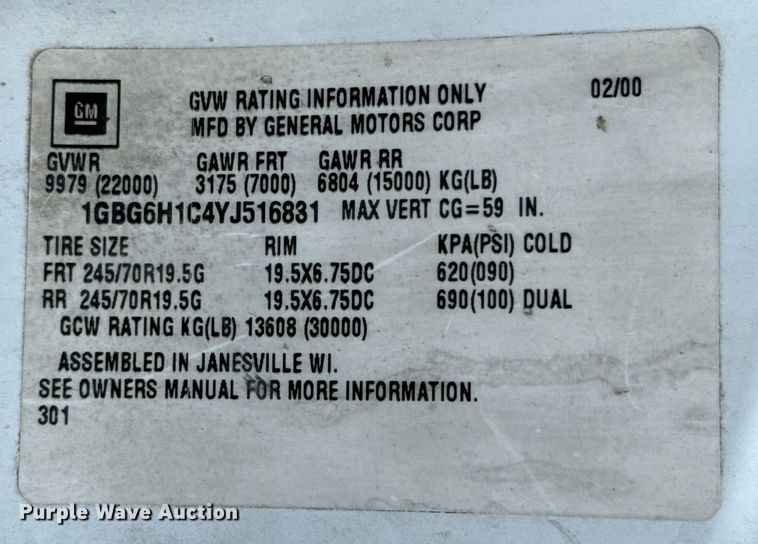 image for item DX5615 2000 Chevrolet C6500 bucket truck