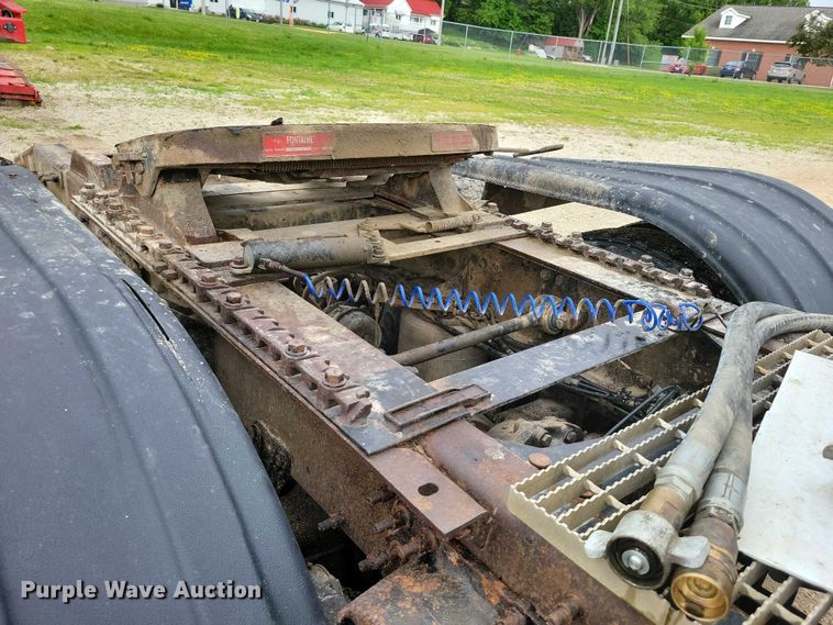 image for item DX7102 2006 Mack Vision CX600 semi truck