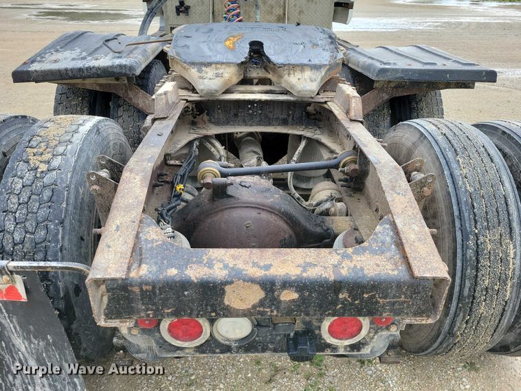 image for item DX7102 2006 Mack Vision CX600 semi truck