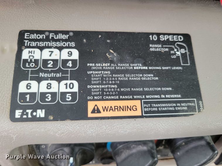 image for item DX7102 2006 Mack Vision CX600 semi truck