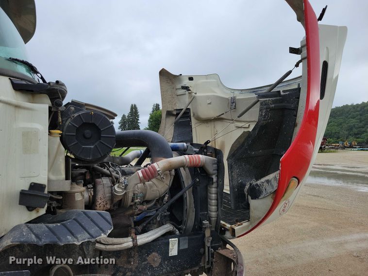 image for item DX7102 2006 Mack Vision CX600 semi truck