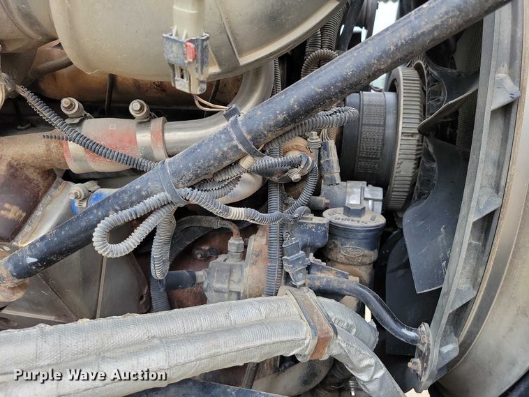 image for item DX7102 2006 Mack Vision CX600 semi truck