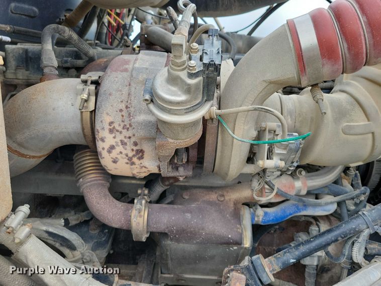 image for item DX7102 2006 Mack Vision CX600 semi truck