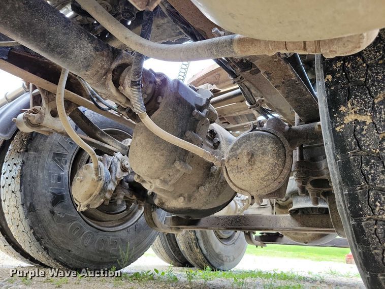 image for item DX7102 2006 Mack Vision CX600 semi truck