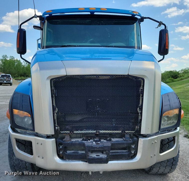 image for item DX7123 2014 Caterpillar CT660S dump truck