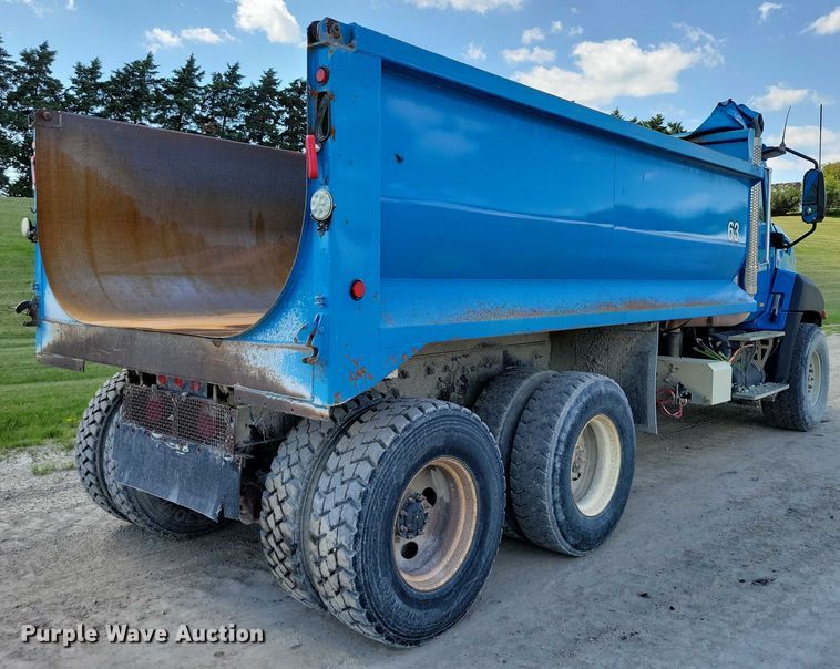 image for item DX7123 2014 Caterpillar CT660S dump truck