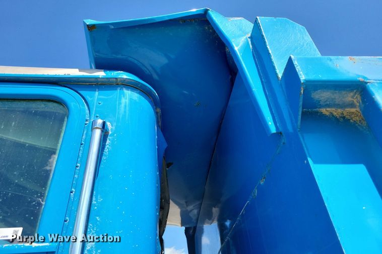 image for item DX7123 2014 Caterpillar CT660S dump truck