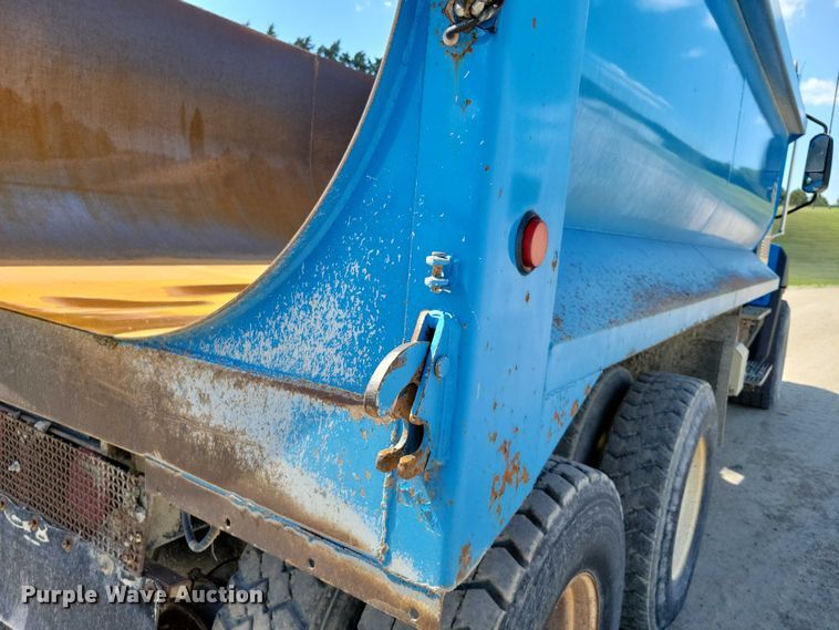 image for item DX7123 2014 Caterpillar CT660S dump truck