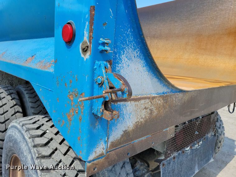 image for item DX7123 2014 Caterpillar CT660S dump truck