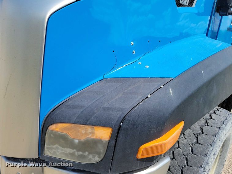 image for item DX7123 2014 Caterpillar CT660S dump truck