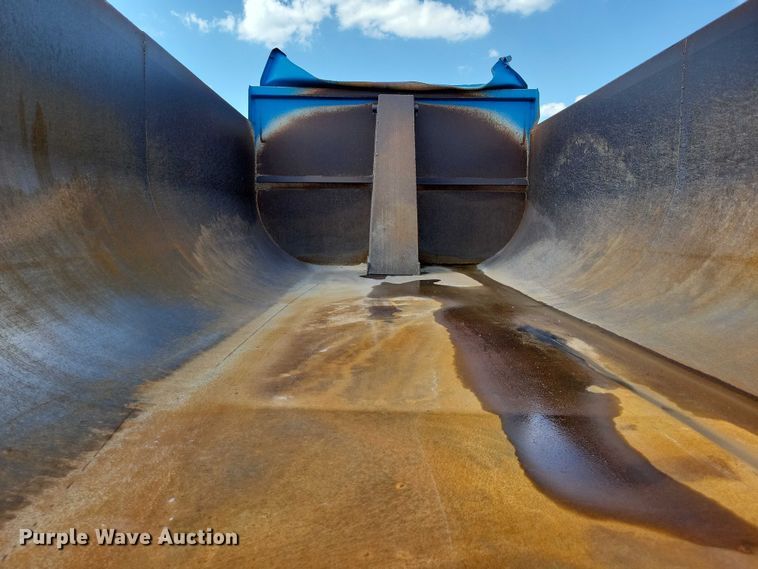 image for item DX7123 2014 Caterpillar CT660S dump truck