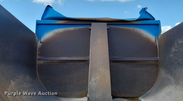 image for item DX7123 2014 Caterpillar CT660S dump truck