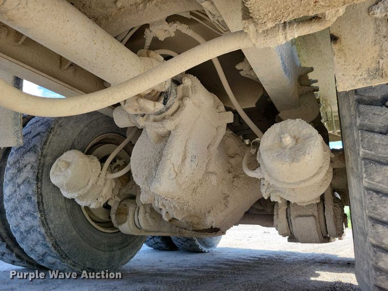 image for item DX7123 2014 Caterpillar CT660S dump truck