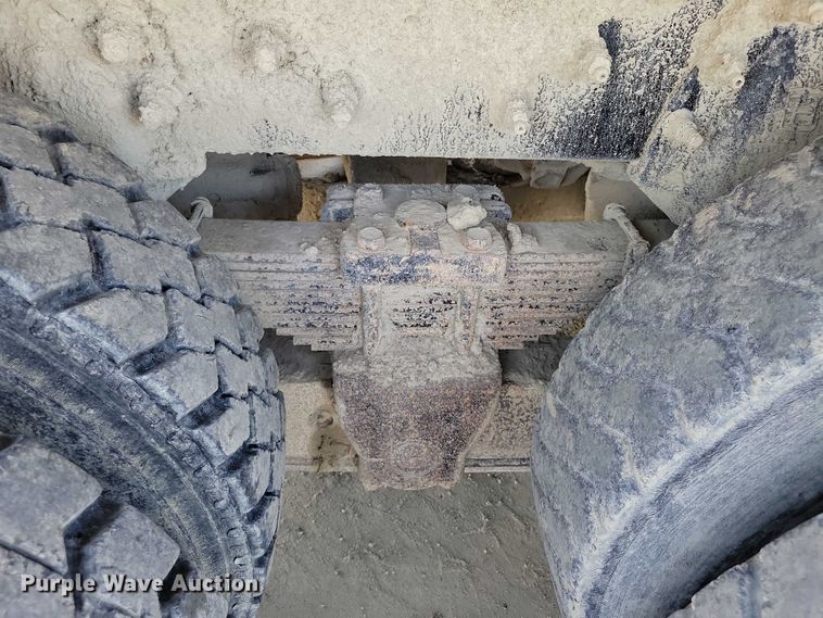 image for item DX7123 2014 Caterpillar CT660S dump truck