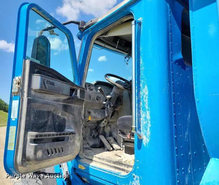 image for item DX7123 2014 Caterpillar CT660S dump truck