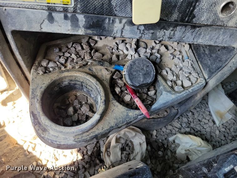 image for item DX7123 2014 Caterpillar CT660S dump truck