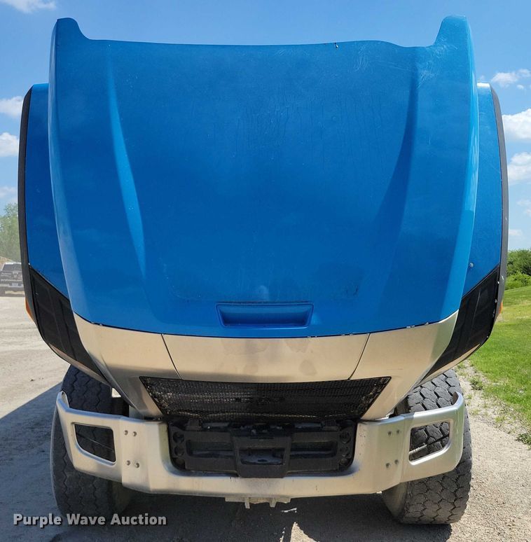 image for item DX7123 2014 Caterpillar CT660S dump truck