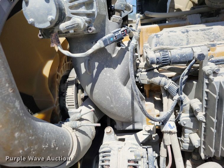 image for item DX7123 2014 Caterpillar CT660S dump truck