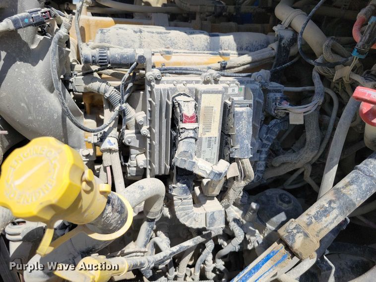 image for item DX7123 2014 Caterpillar CT660S dump truck