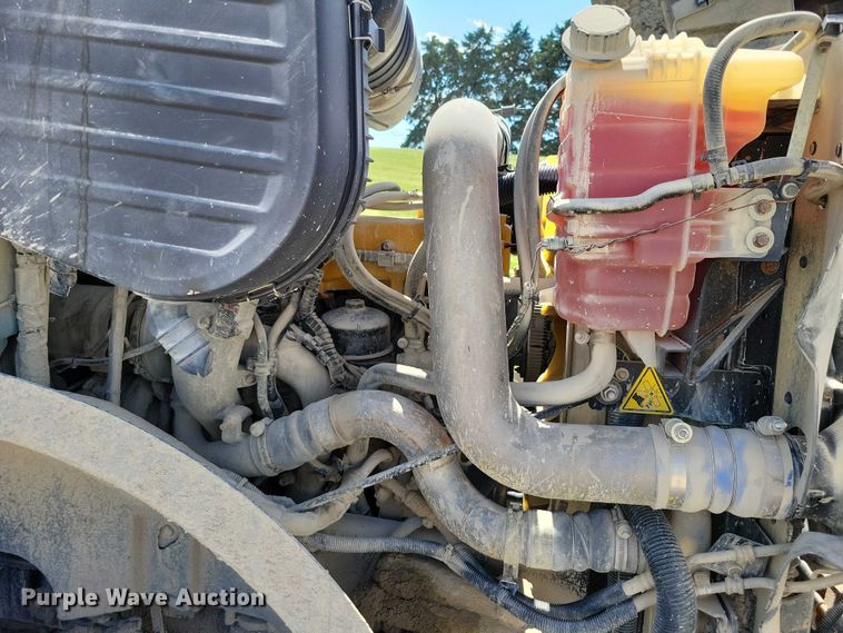 image for item DX7123 2014 Caterpillar CT660S dump truck