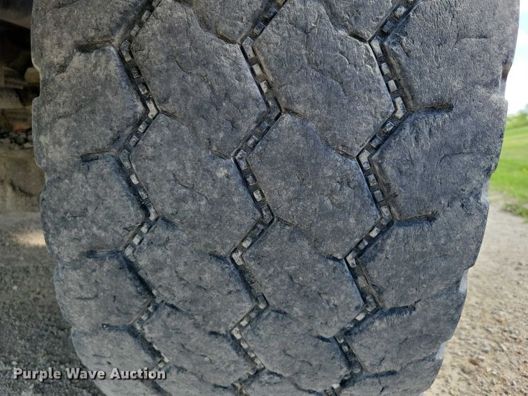 image for item DX7123 2014 Caterpillar CT660S dump truck