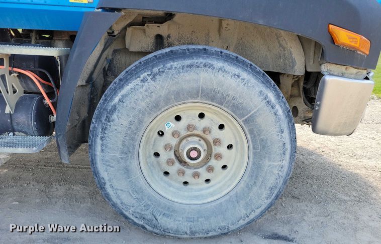 image for item DX7123 2014 Caterpillar CT660S dump truck