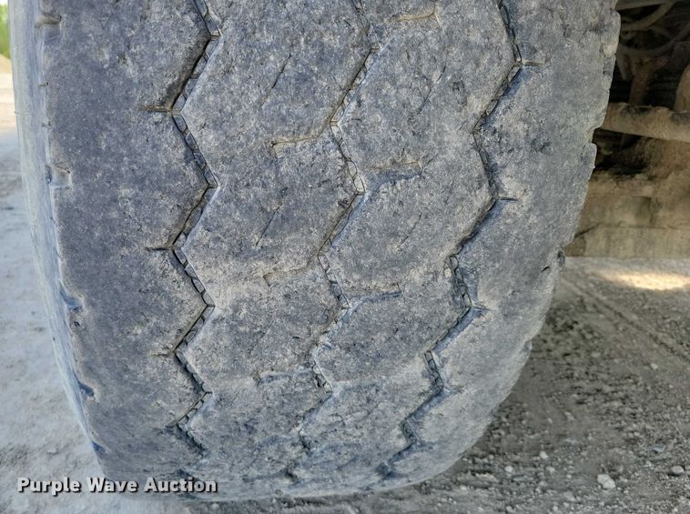 image for item DX7123 2014 Caterpillar CT660S dump truck