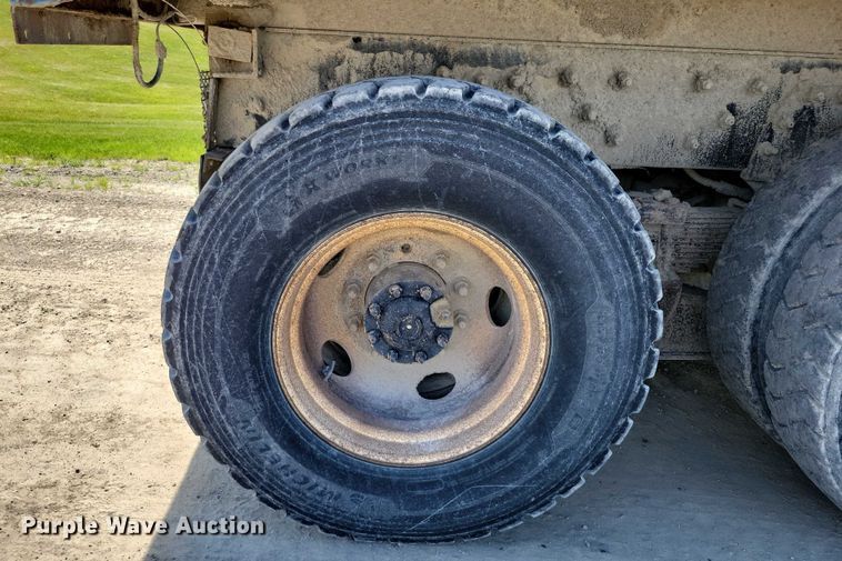 image for item DX7123 2014 Caterpillar CT660S dump truck