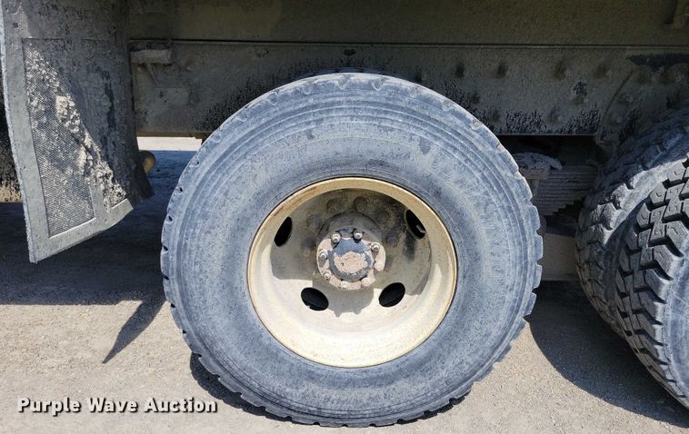 image for item DX7123 2014 Caterpillar CT660S dump truck