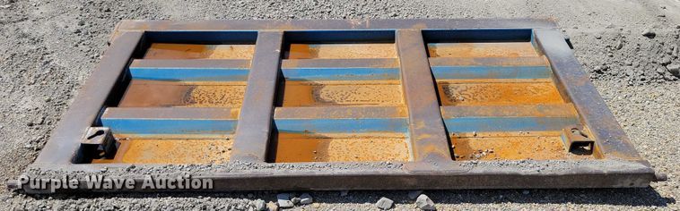 image for item DX7123 2014 Caterpillar CT660S dump truck