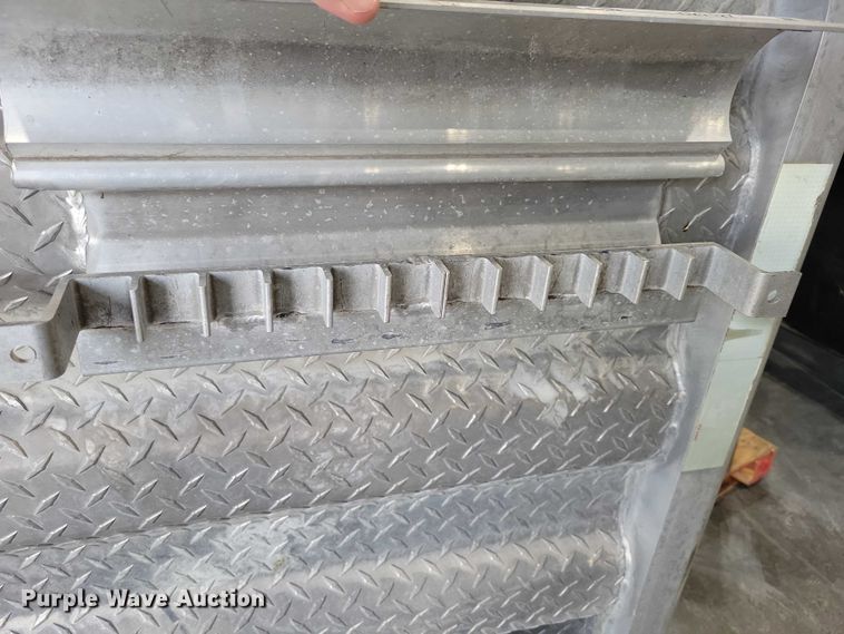 image for item DX7127 Truck parts