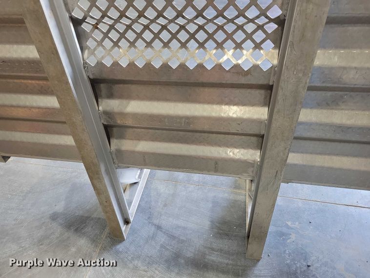 image for item DX7127 Truck parts