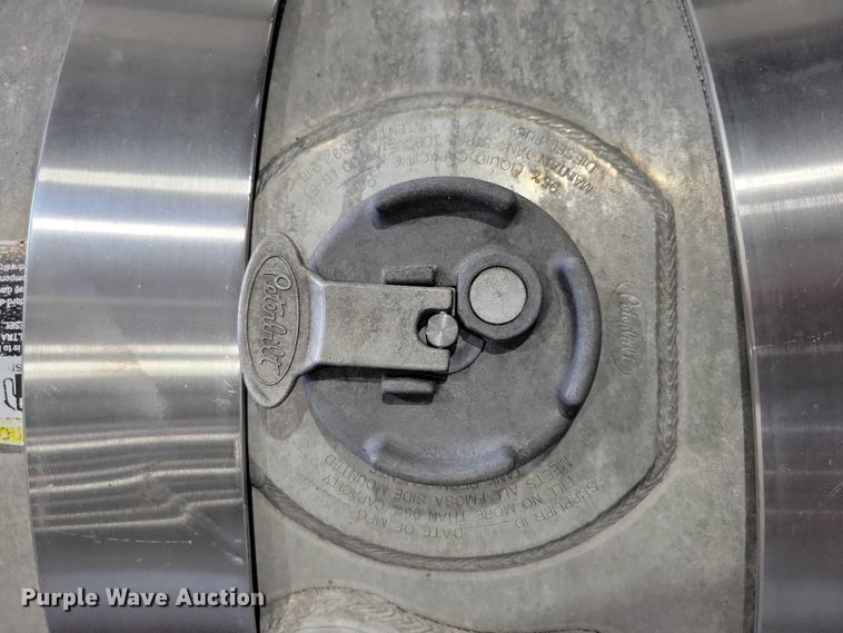 image for item DX7127 Truck parts