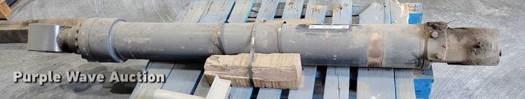 image for item DX7130 John Deere 350G excavator hydraulic cylinder