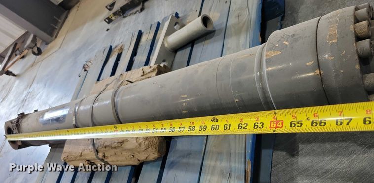 image for item DX7130 John Deere 350G excavator hydraulic cylinder