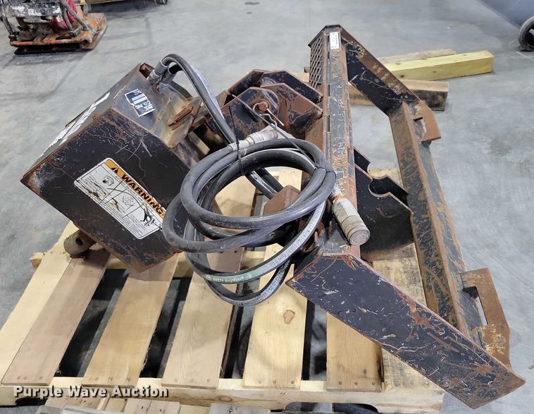 image for item DX7132 Lowe 1650 Classic skid steer auger