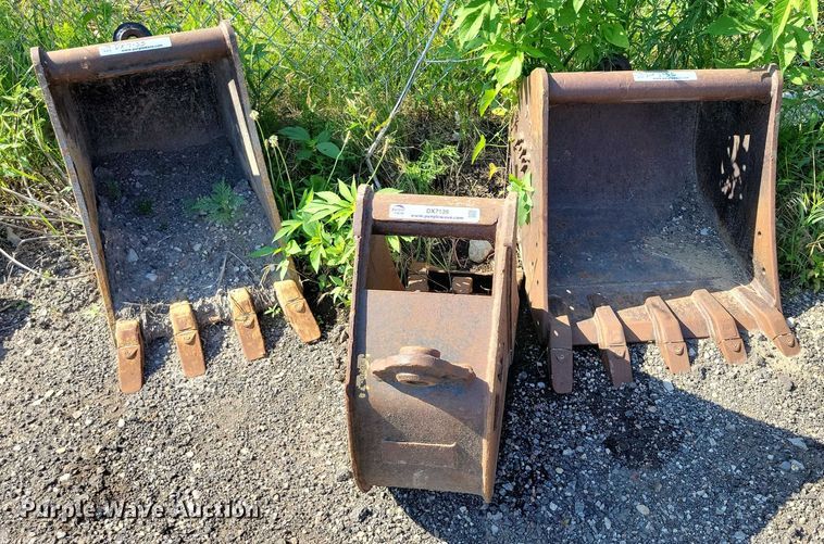 image for item DX7135 (3) TAG excavator buckets