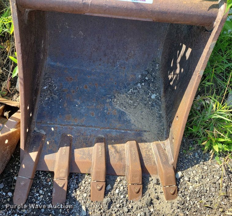 image for item DX7135 (3) TAG excavator buckets