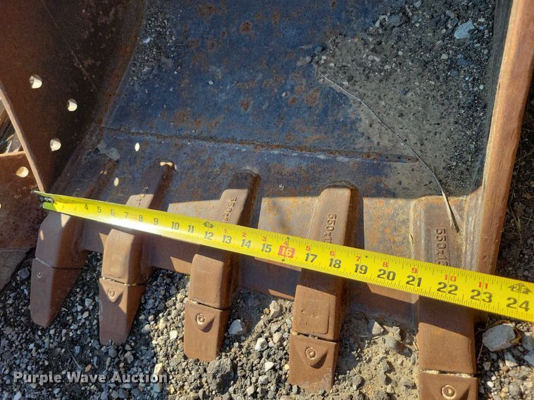 image for item DX7135 (3) TAG excavator buckets