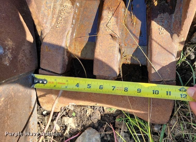 image for item DX7135 (3) TAG excavator buckets