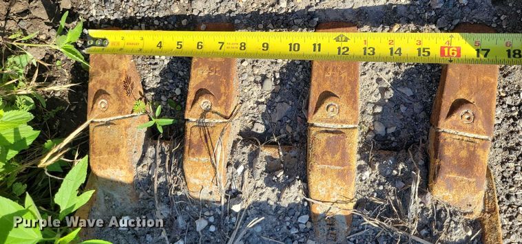 image for item DX7135 (3) TAG excavator buckets