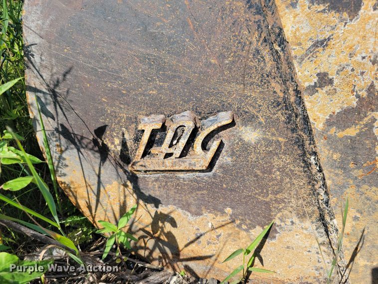 image for item DX7135 (3) TAG excavator buckets