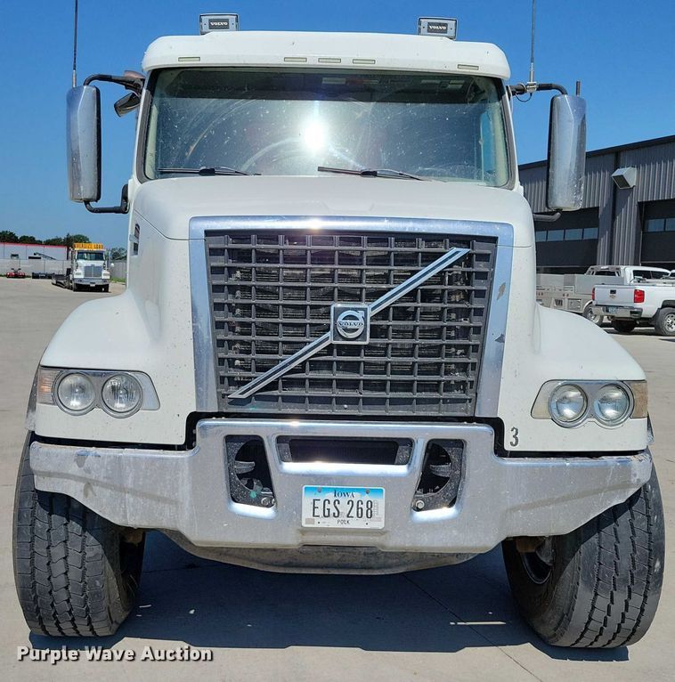 image for item DX7139 2017 Volvo VHD64F dump truck