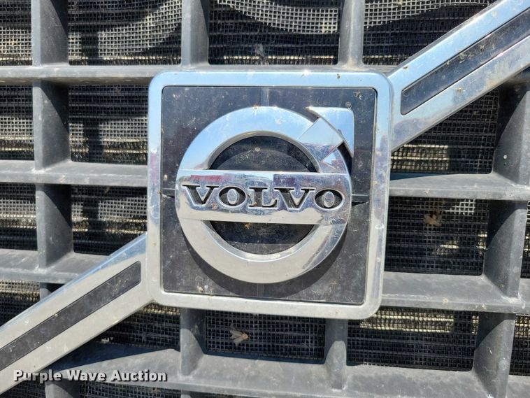 image for item DX7139 2017 Volvo VHD64F dump truck