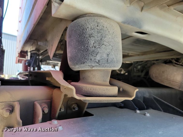 image for item DX7139 2017 Volvo VHD64F dump truck