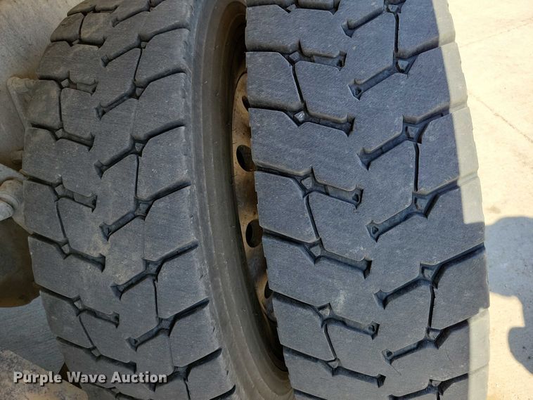 image for item DX7139 2017 Volvo VHD64F dump truck