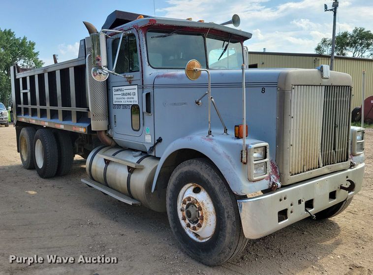 image for item DX7141 1987 International F9370 dump truck