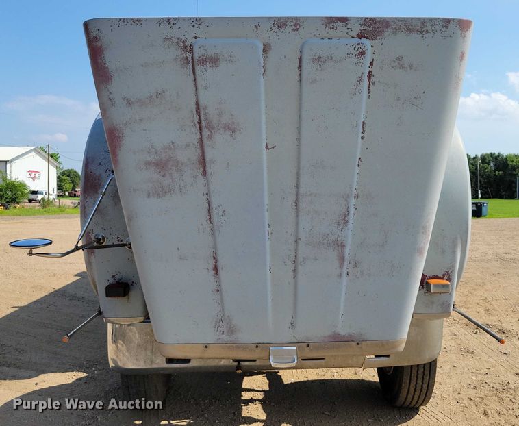 image for item DX7141 1987 International F9370 dump truck